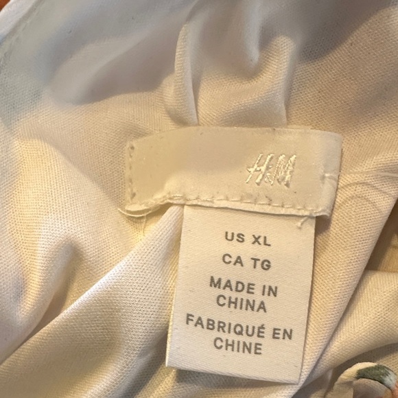 Feminine Floral Maxi Dress with Orange and Blue Accents - Picture 8 of 9